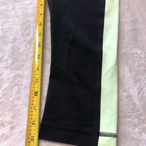 lululemon Neon Yellow & Black Crop Athletic Leggings Size 4 - Picture 12 of 12